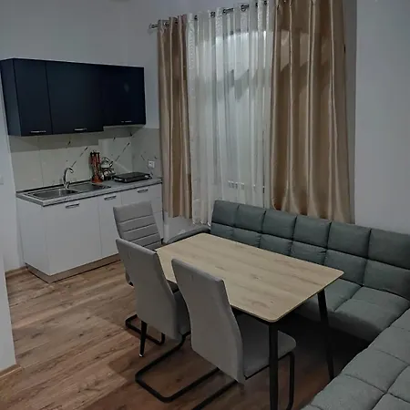 F&l Privatunterkunft Vlorë